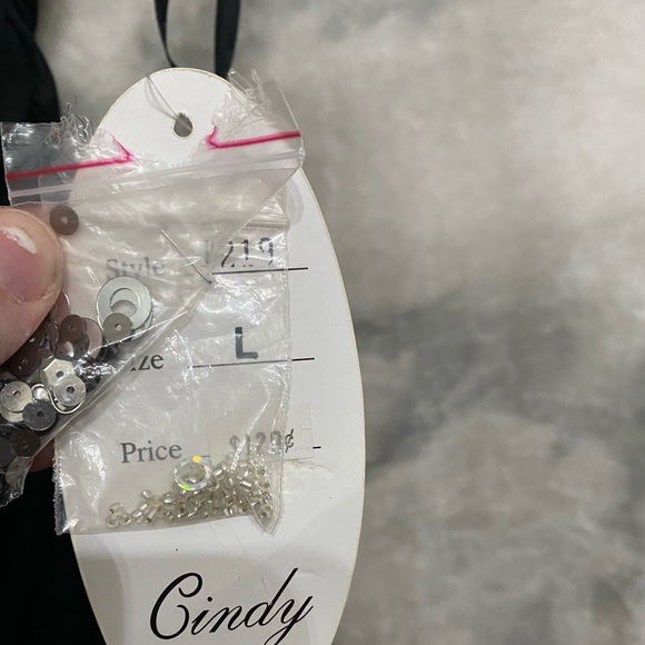 NWT Cindy One Shoulder Gown - Picture 4 of 7